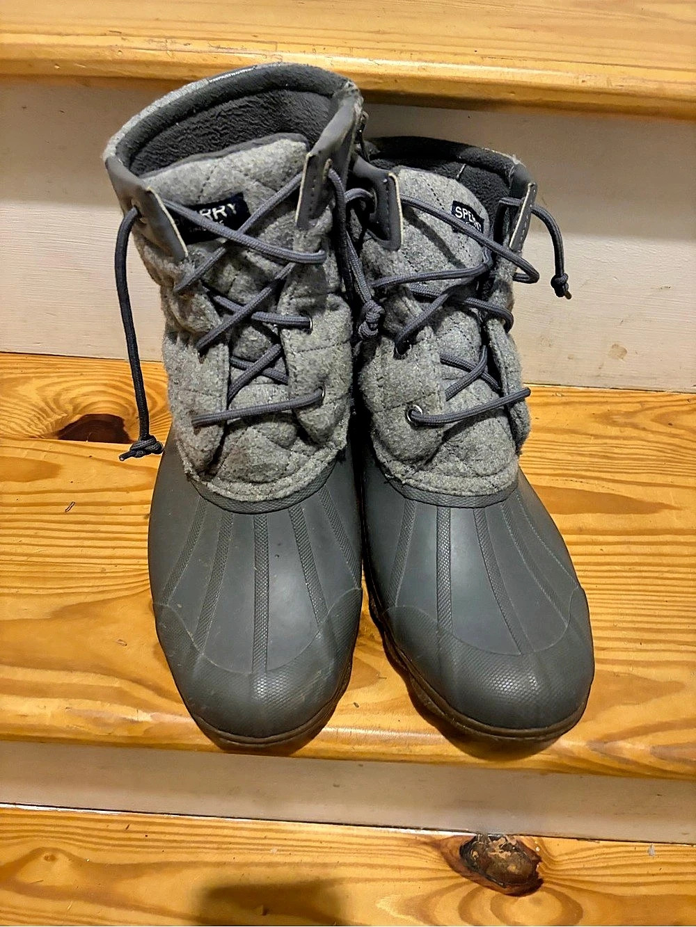 Sperry S5861993 Gray & Black Winter Boots US 9M